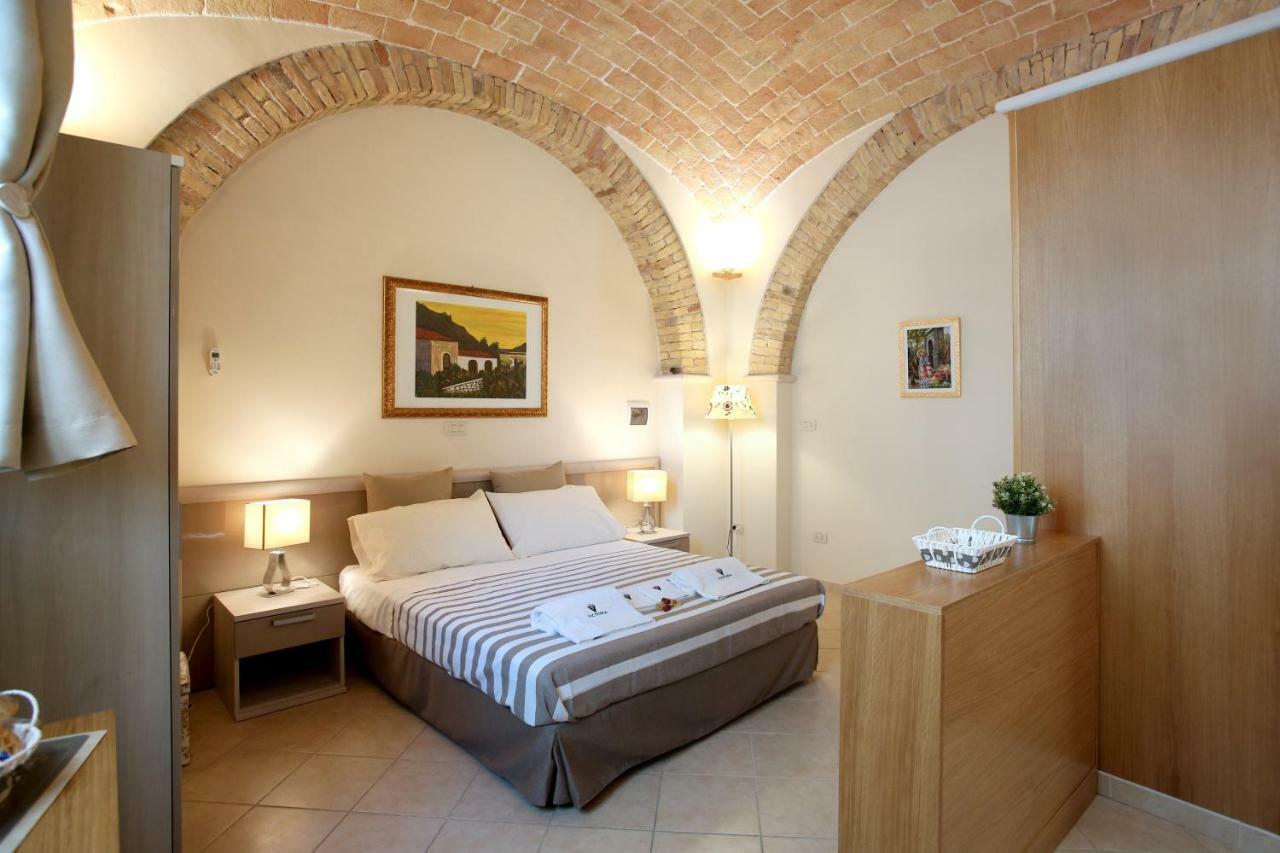 Victoria Royal Apartments & Rooms Termoli Exteriör bild
