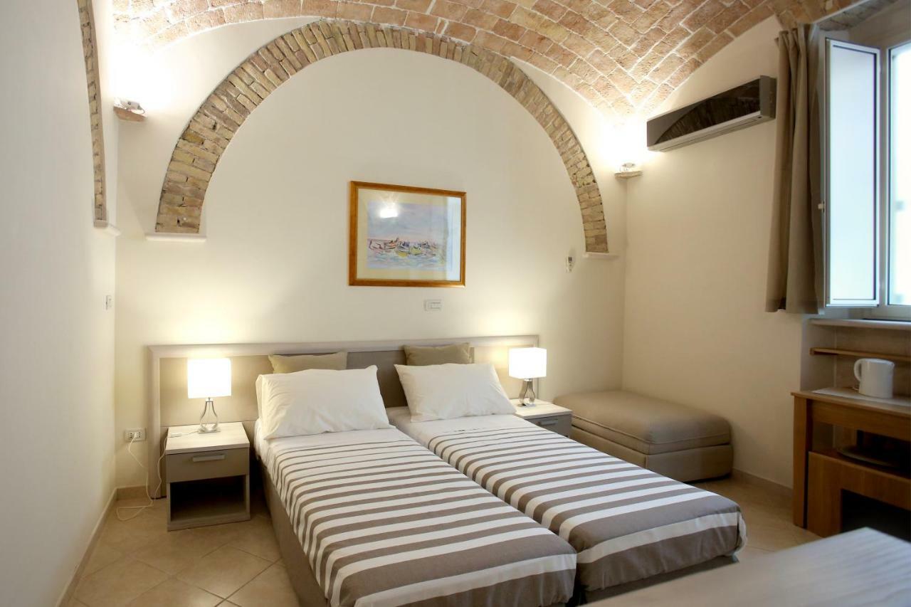 Victoria Royal Apartments & Rooms Termoli Exteriör bild